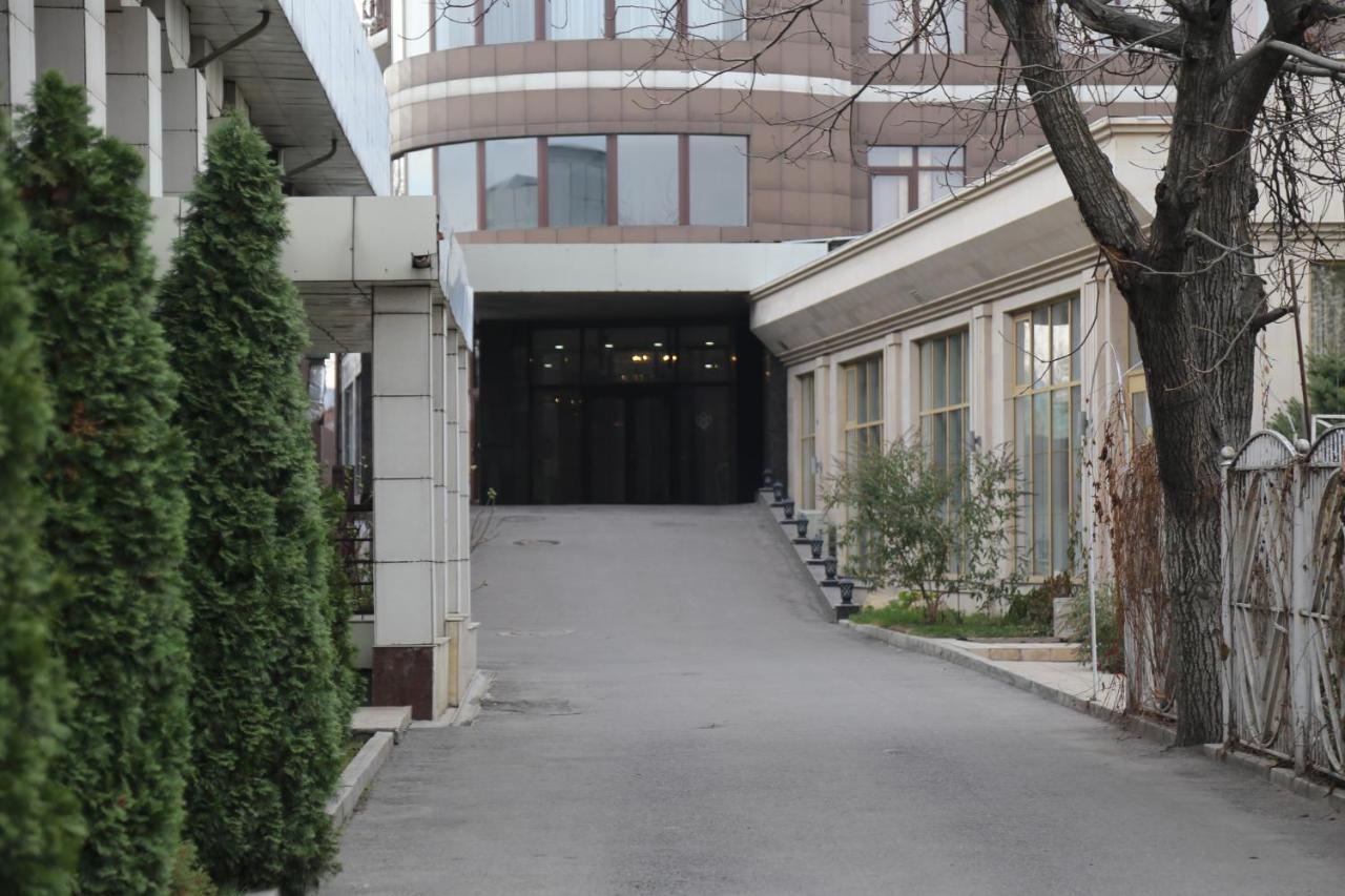 Maryotel Bishkek Lebedinovka Exterior foto